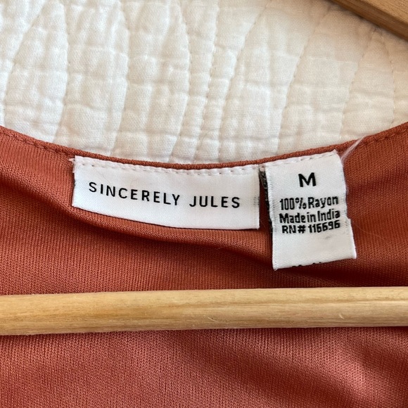 Sincerely Jules Tiered Floral Print Mini Dress Medium Coral Pink Summer Babydoll - Picture 2 of 8